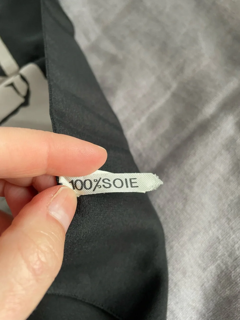 Chloé Black Silk Scarf with 100% SOIE Tag